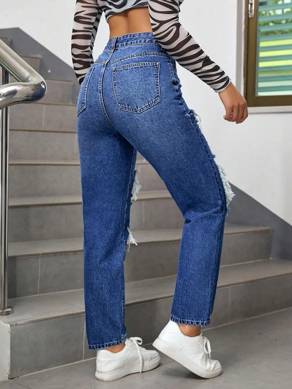 Floerns Women's High Waist Boyfriend Straight Leg Ripped Jeans Distressed Denim Pants Grey